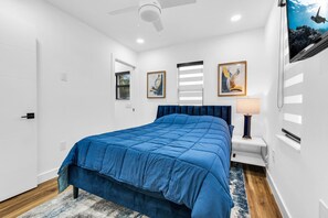 2 bedrooms, iron/ironing board, free WiFi, bed sheets