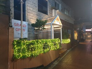 Exterior - Rose Inn (Seoul)