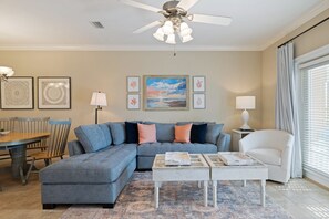 TV - Coco's Cabana - Steps to Beach! (Panama City Beach)