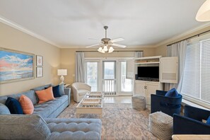 TV - Coco's Cabana - Steps to Beach! (Panama City Beach)