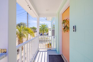 Property grounds - Salty Lime 309 - Golf cart and pet friendly! (Panama City Beach)