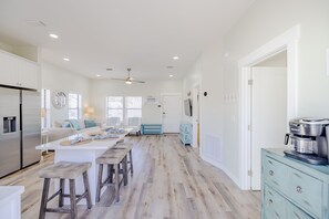 Interior - Salty Lime 309 - Golf cart and pet friendly! (Panama City Beach)