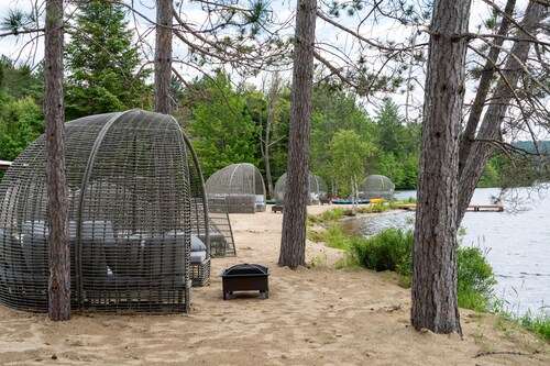 Algonquin's Edge Resort | Waterfront 9