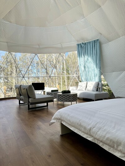 Algonquin's Edge Resort | Dome 7