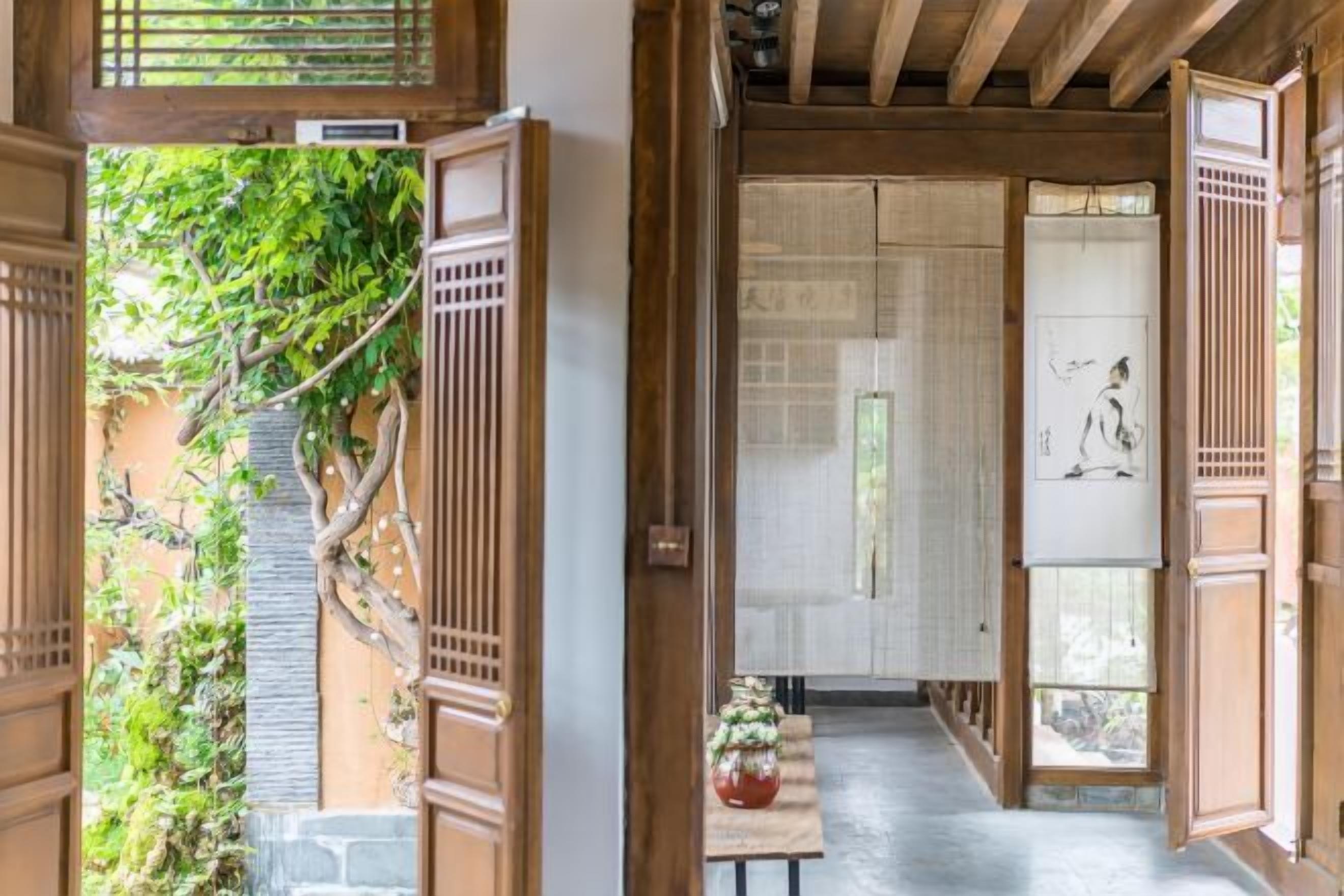 ロビーラウンジ