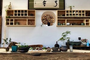 Unclassified image, 3 of 77, button - Liaoshe Garden Hotel (Jianchuan)