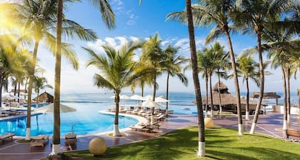 Condo Infront of the Beach