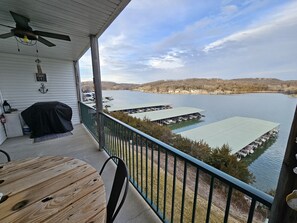 Outdoor dining - Year Round Relaxation with Beautiful Lake View for Creating Great Memories! (Camdenton)