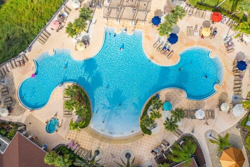 Luxurious Apartment 15 Minutes From Disney World! WITH WATERPARK & SLIDES!