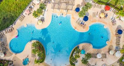 Luxurious Apartment 15 Minutes From Disney World! WITH WATERPARK & SLIDES!