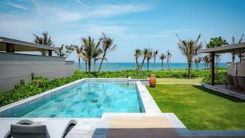Four-bedroom Beachfront Pool Villa - Ocean Club Access | Private pool