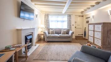 Télévision, cheminée