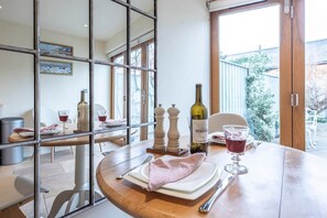 Dining - Pebbles Cottage, Southwold (Southwold)