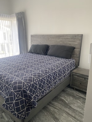 3 Schlafzimmer, Bügeleisen/Bügelbrett, Bettwäsche