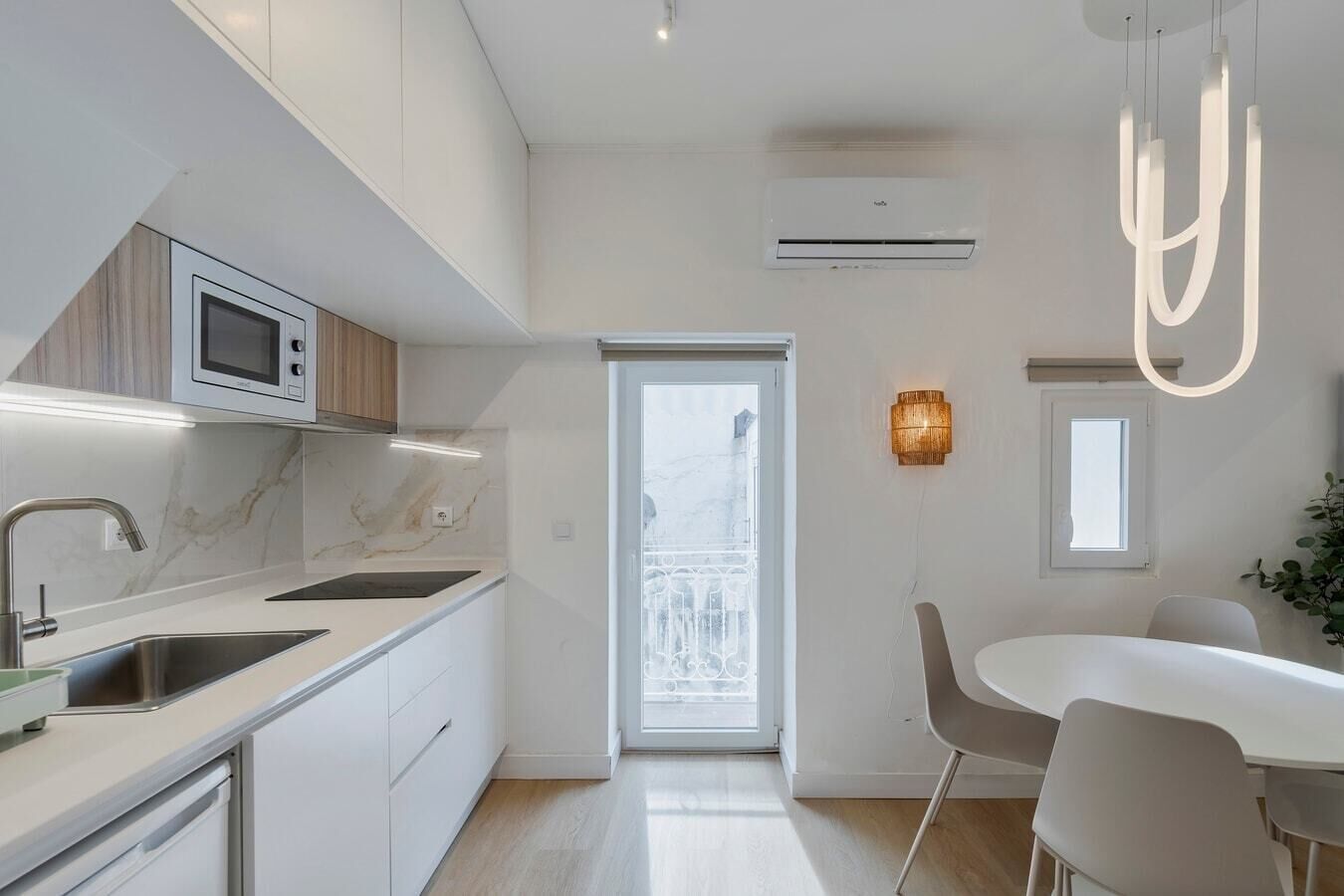 Fridge, microwave, coffee/tea maker, toaster