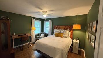 3 slaapkamers, een strijkplank/strijkijzer, wifi, beddengoed