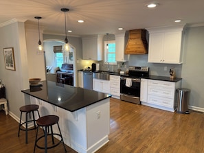 Private kitchen - Charming 3 bedroom Masters rental, less than 2 miles from Augusta Nationals! (Augusta)