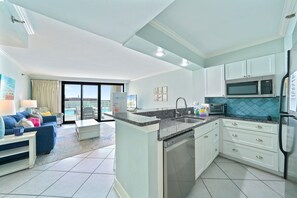 Fridge, microwave, stovetop, dishwasher