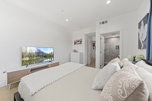 4 chambres, fer et planche à repasser, Wi-Fi, draps fournis