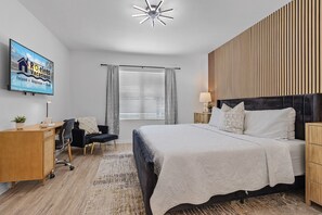 3 habitaciones, tabla de planchar con plancha, wifi y ropa de cama 