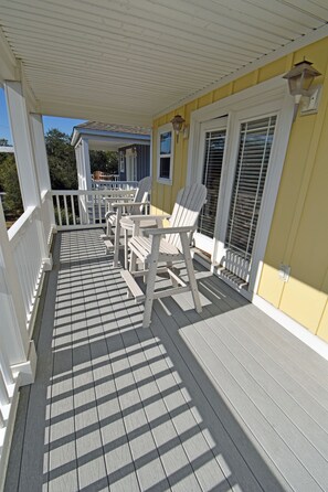 Property grounds - Sea For Yourself - 1/2 Block to Ocean in Surfside Beach (Surfside Beach)