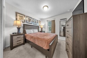 5 Schlafzimmer, Bügeleisen/Bügelbrett, Reisekinderbett, WLAN