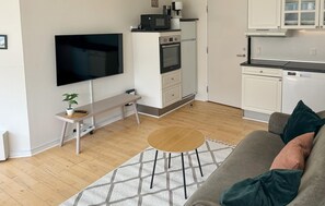 スマートテレビ、DVD プレーヤー、ステレオ