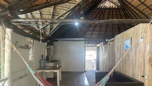 Basic Single Room | Living area - Punta Arena EcoHostal & EcoFit (Cartagena)