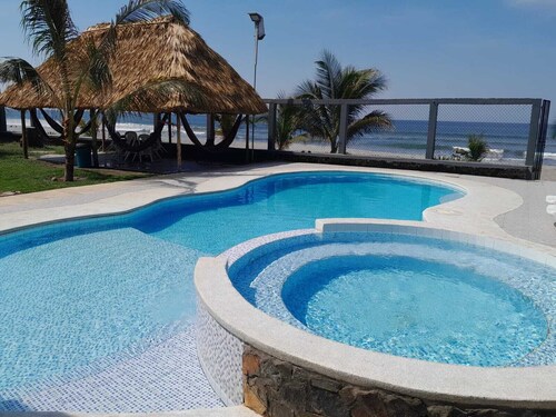 Rancho New Nest Beach House Beachfront