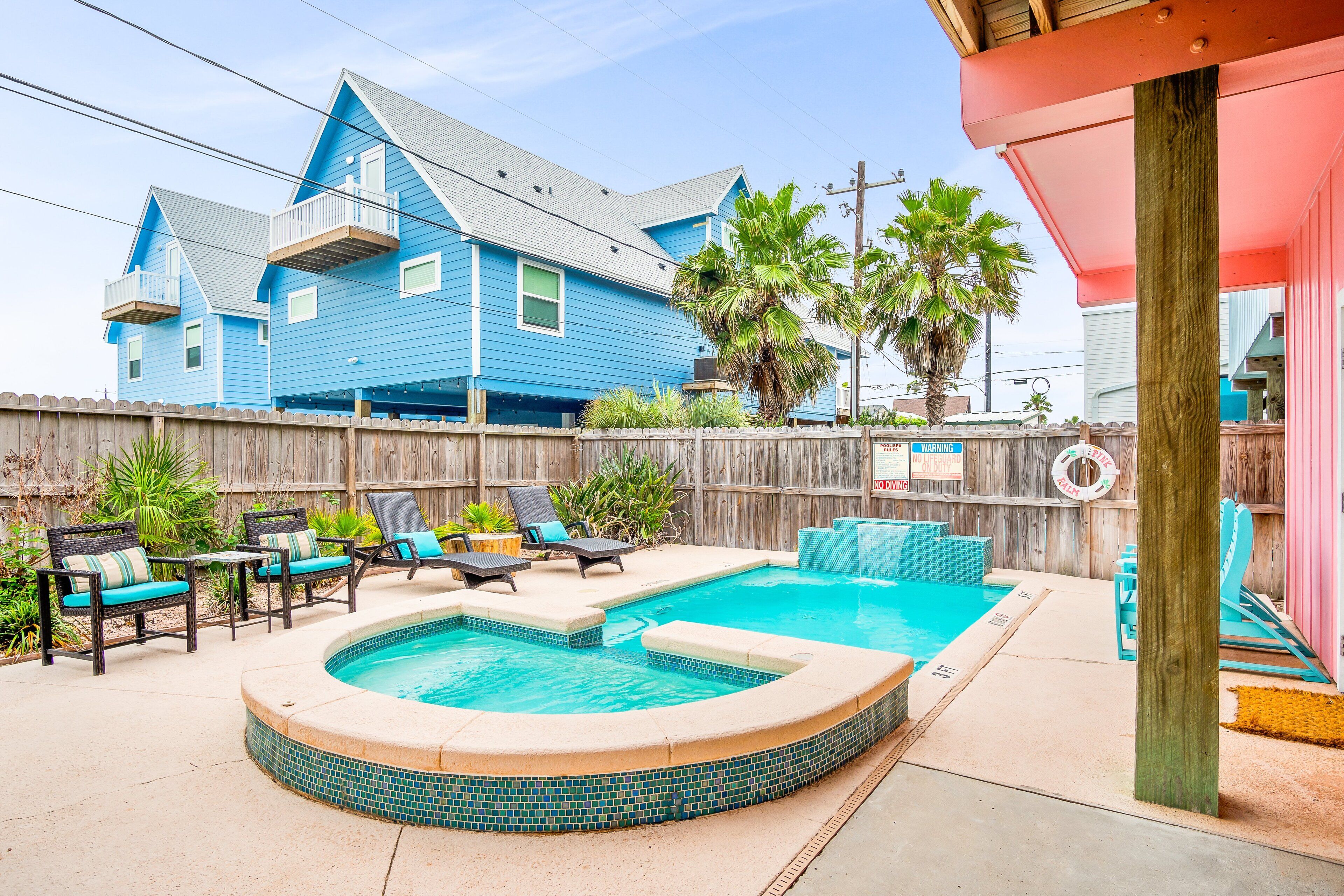 IRR610 The Pink Mingo, 4BD, 3BA, Private Heated Pool, Golf Cart Included