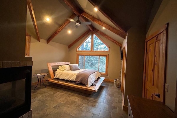 2 sovrum, strykjärn/strykbräda, gratis wi-fi och sängkläder