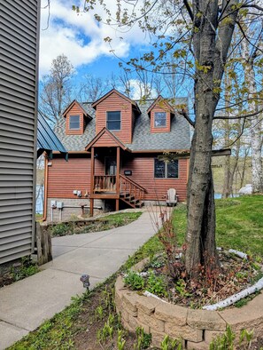 Exterior - Lake Home property (Luck)