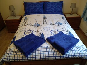 3 dormitorios, tabla de planchar con plancha, wifi y ropa de cama