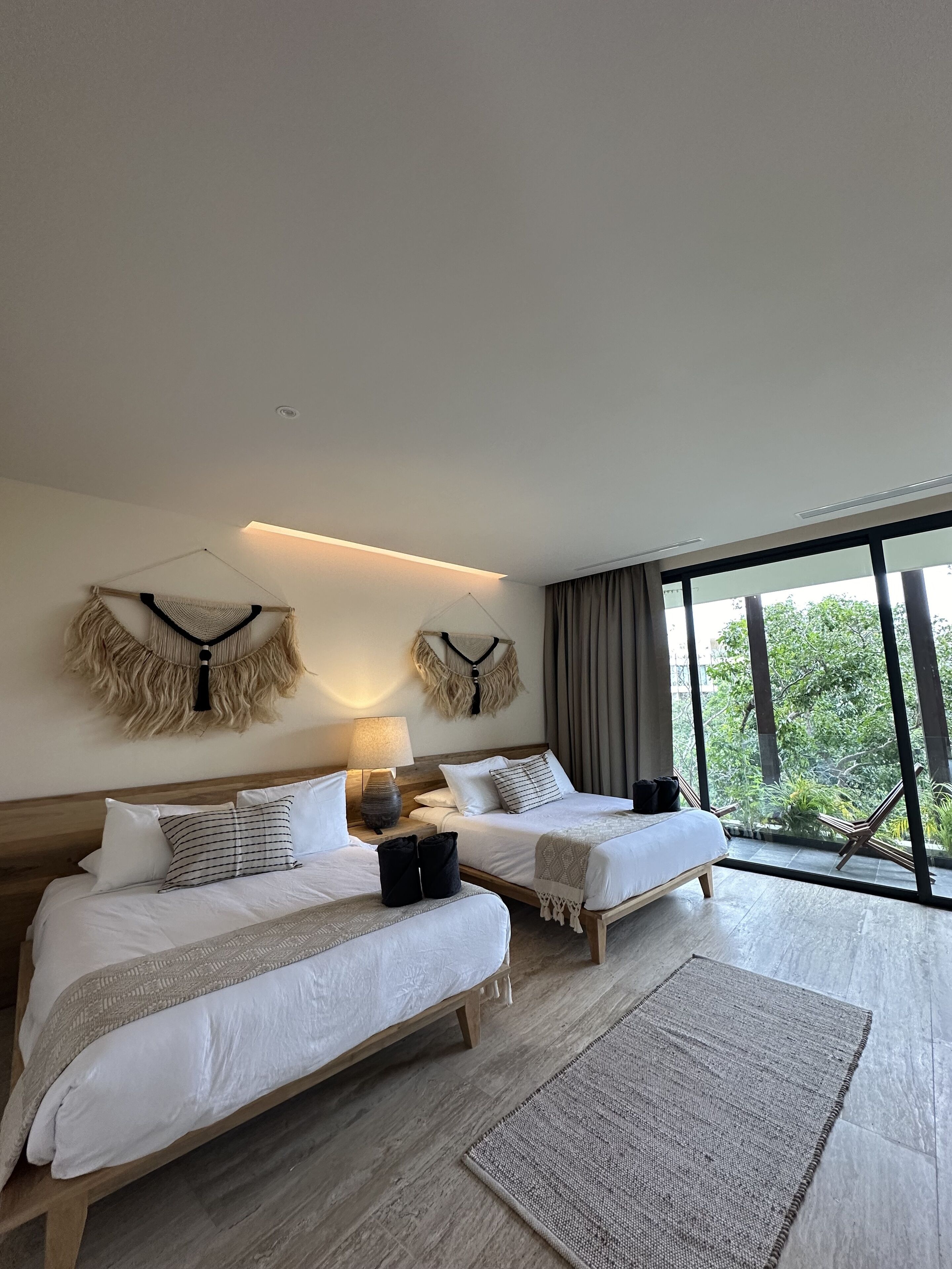 2 habitaciones, tabla de planchar con plancha y wifi gratis 