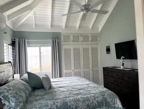 3 bedrooms, iron/ironing board, WiFi, bed sheets -
This luxurious spacious 3 bedrooms, 2 full bathrooms villa. (St. Ann Parish)
