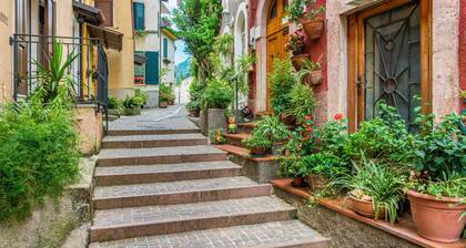 Faby House On Hilly Area & Lake View, Gargnano, Italy