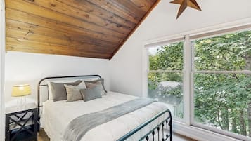 2 bedrooms, internet, bed sheets
