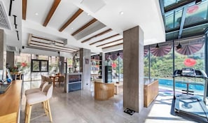 Interior - Fangtingshu Hostel (Zhangjiajie)