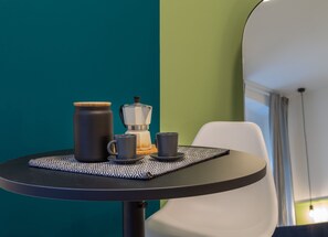 Rom – classic | Spiseområde på rommet