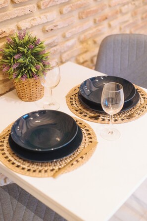 Dining - Industrial apartment 1 bedroom and garage (Sevilla)