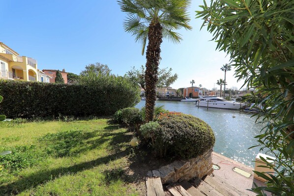 Property grounds - Air-conditioned house 5 minutes walk from the private beach of Port Grimaud (PORT GRIMAUD)