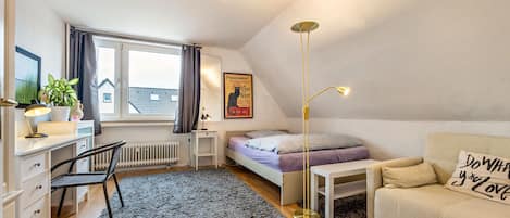 2 عدّة غرف نوم ومكواة/لوح كي وواي فاي مجانًا وملاءات أسرّة