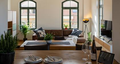 Apartment 'König Albert Residenz' with Private Terrace, Balcony and Wi-Fi