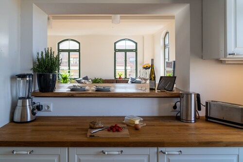 Ferienwohnung 'König Albert Residenz' mit privater Terrasse, Balkon und WLAN