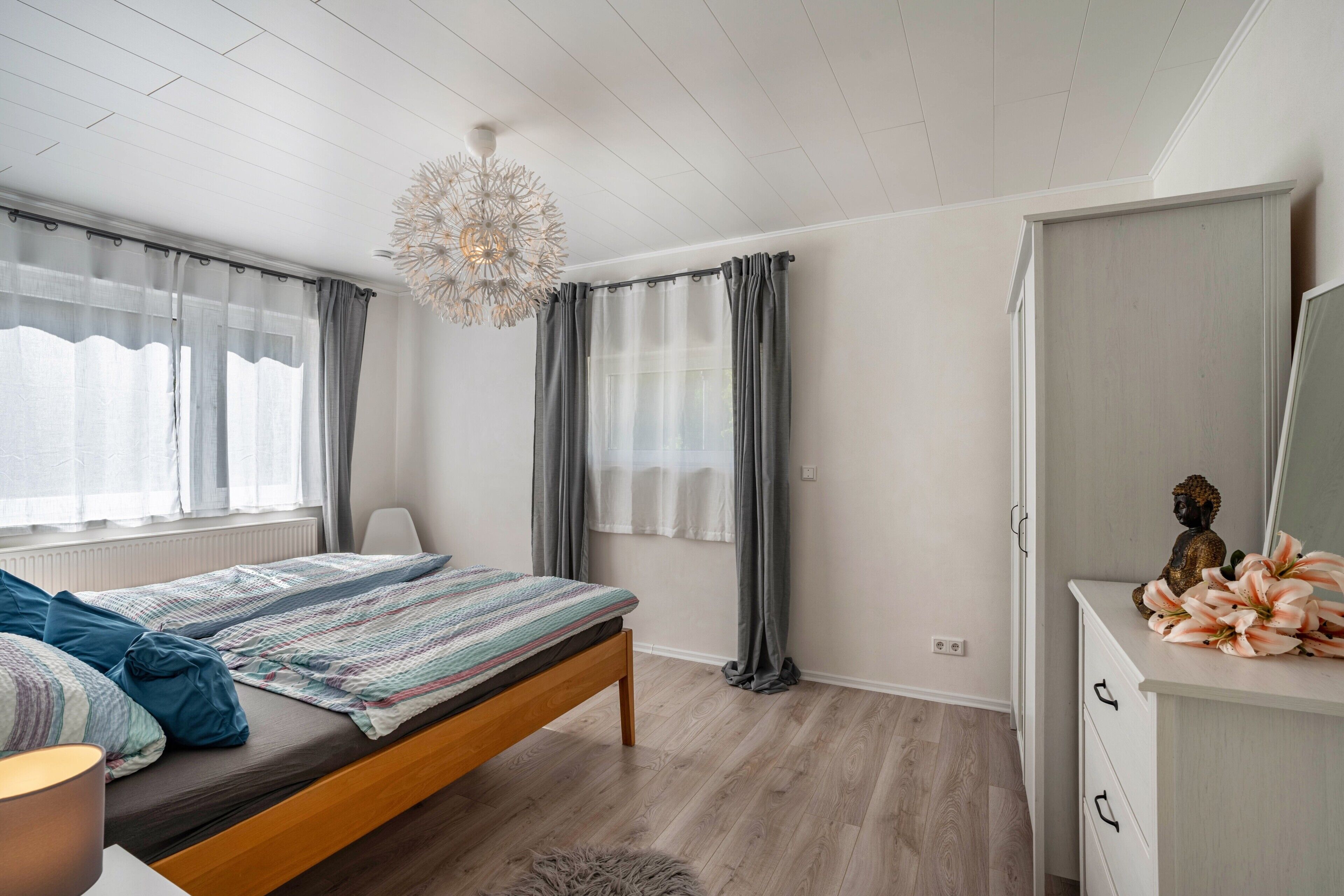 1 habitación, escritorio, tabla de planchar con plancha y wifi gratis 