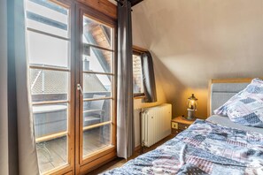 1 bedroom, free WiFi, bed sheets