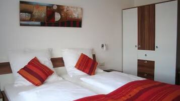 1 bedroom, free WiFi, bed sheets