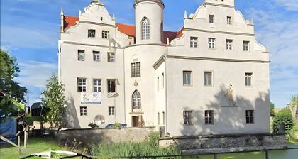 Ferienwohnung 'Für 3' mit gemeinsamer Terrasse, privatem Garten und WLAN nicht für Monteure