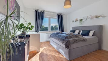 3 bedrooms, free WiFi, bed sheets