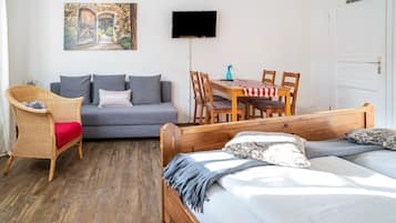5 Schlafzimmer, Schreibtisch, kostenloses WLAN, Bettwäsche